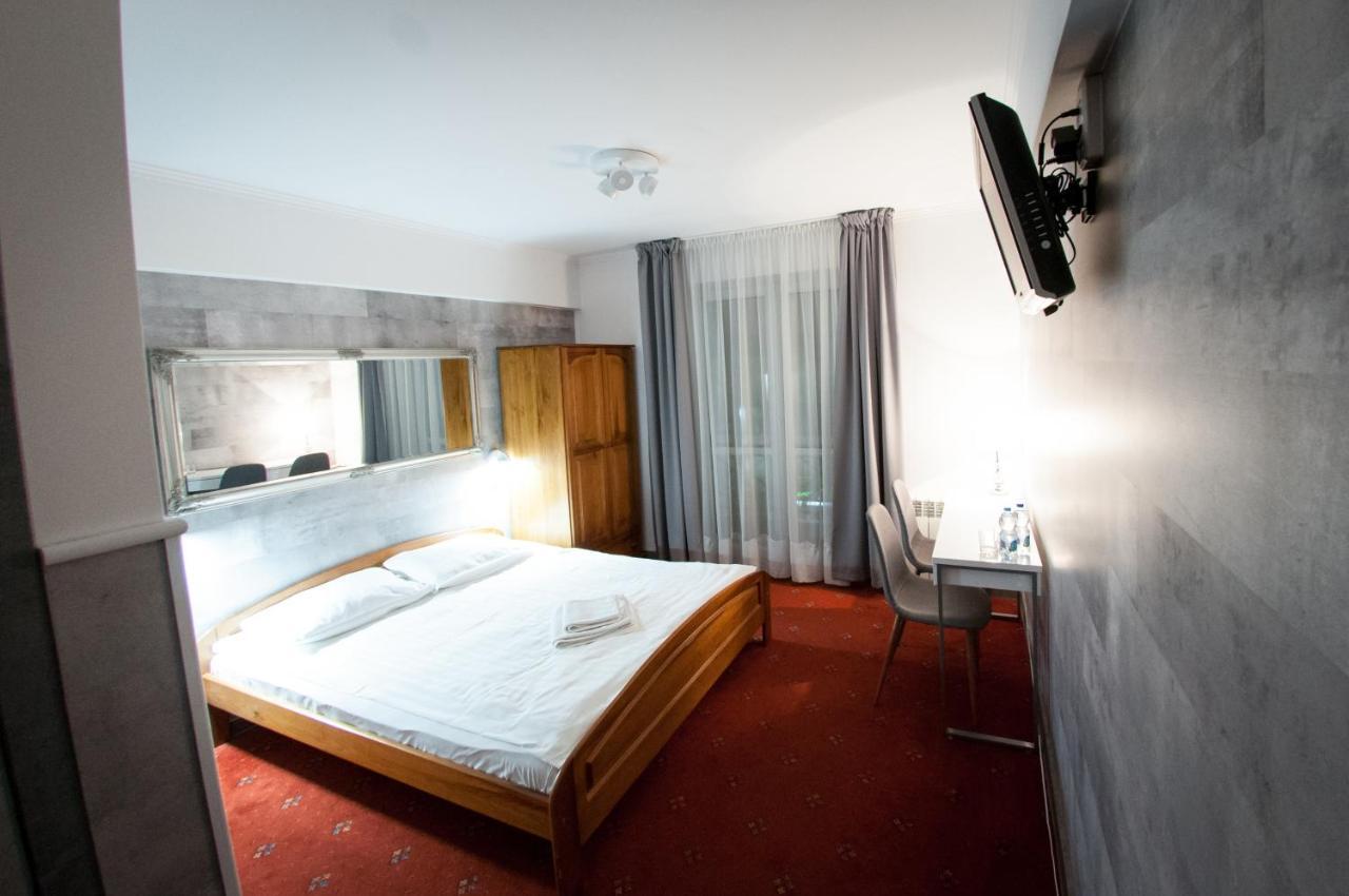 Secession Hotel Leczna Bagian luar foto