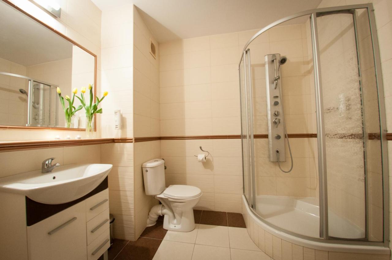 Secession Hotel Leczna Bagian luar foto